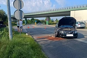 GRUDZIĄDZ: Kolizja na skrzyżowaniu Waryńskiego i Lotniczej. Służby na miejscu-97778