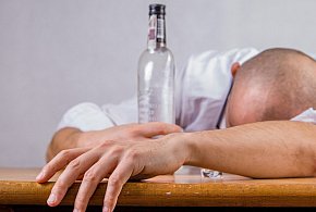 Chcą ograniczyć dostęp do alkoholu. Projekt jest już w Sejmie-98052