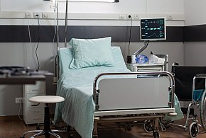 Lek wycofany z powodu zanieczyszczeń. W środku znaleziono fragmenty szkła-98634