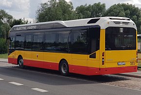 Policja: jadąc na groby bliskich, wybierzmy komunikację miejską-98646