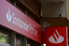 Prokuratura: z kont 490 klientów banku Santander skradziono 2,2 mln zł-98665