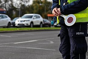 W Dzień Zaduszny policja apeluje do kierowców: noga z gazu, zero alkoholu-98734