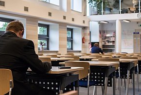 Zmiany w przepisach o wynagrodzeniach. Zapłacą za gotowość do pracy-98779