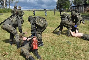 Setki tysięcy Polaków pójdą na szkolenie. Wojsko otwiera drzwi dla cywilów-98834