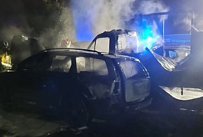 Pożar dwóch pojazdów na Szosie Toruńskiej w Grudziądzu-98939