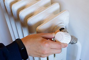 Kaloryfer zakręcony? I tak zapłacisz. Nowe prawo uderzy w lokatorów-99007