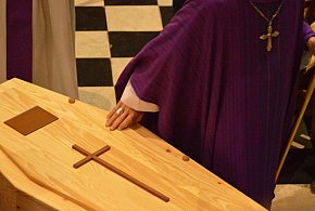 Rewolucja w pochówkach coraz bliżej. Tego w Polsce jeszcze nie było-99397