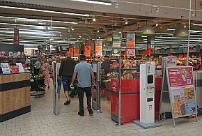 Pracownicy popularnej sieci mają dość. W południe zatrzymają pracę-99400