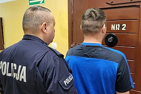 Grudziądz: Brutalny rozbój i zakupy skradzioną kartą. 53-latek trafił za kratki-99477