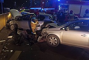 Wieczorna kolizja na ulicy Bydgoskiej. Dwa rozbite auta i utrudnienia w ruchu-99625