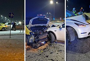 Kolizja na ul. Konstytucji 3 Maja. Dwa auta rozbite, interweniowała straż pożarna-99922