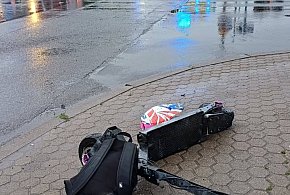 Zderzenie auta z hulajnogą na Szosie Toruńskiej. Poszkodowana trafił do szpitala