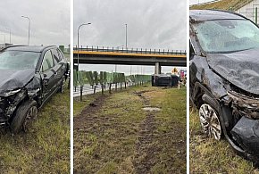 Dachowanie na autostradzie A1. Osobówka wypadła z drogi w okolicach Grudziądza