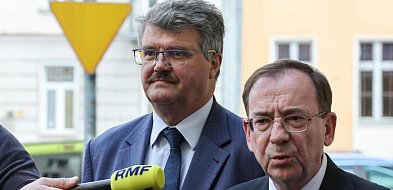 Prokuratura: akt oskarżenia przeciwko Mariuszowi Kamińskiemu i Maciejowi Wąsikowi-98462