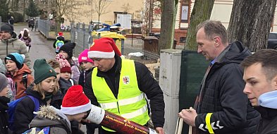 Odblaskowy Mikołaj: Policja promuje bezpieczeństwo w Brodnicy i Grudziądzu-99342