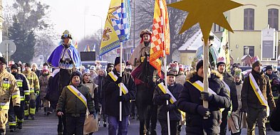 „Nadzieją się cieszą!” – Barwny Orszak Trzech Króli przeszedł ulicami Grudziądza-99727