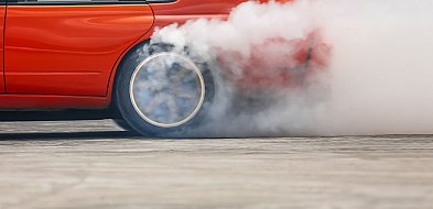 Od poniedziałku za driftowanie grozić będzie przynajmniej 1,5 tys. zł mandatu