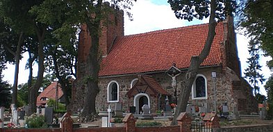 Ponad 15 mln zł na konserwację zabytków. Remont dachu kościoła św. Jakuba w Dąbrów