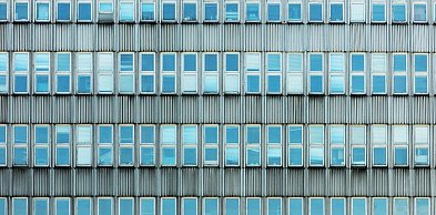 Dark Tourism w Polsce: Zapomniane relikty PRL i betonowe cienie lat 90