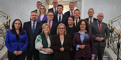 W parlamencie powstanie nowy klub Centrum, ale układ sił w Sejmie pozostaje bez zm