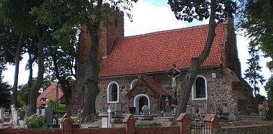 Ponad 15 mln zł na konserwację zabytków. Remont dachu kościoła św. Jakuba w Dąbrów