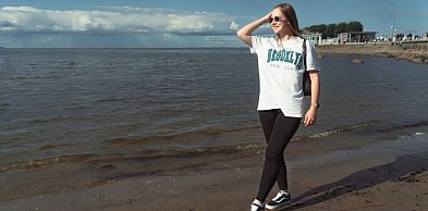 Jak łączyć sportowe ubrania z casualowymi stylizacjami?