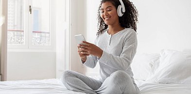 Spotify czy Apple Music — Która z platform muzycznych jest lepsza?