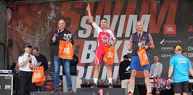 Srebrny medal dla Jacka Gniota z Grudziądza na JBL Triathlon Sieraków 2026