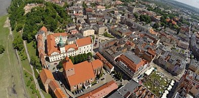 Kolejna korekta budżetu na 2025. Więcej na pomoc społeczną i kulturę, mniej na ...-98073