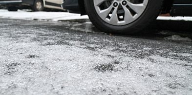 IMGW ostrzega przed oblodzonymi drogami w 13 województwach-99632