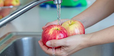 Uwaga mieszkańcy: Zielona woda w kranach? To test szczelności sieci ciepłowniczej!-99820