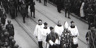 Nieznany film z pogrzebu Marszałka Piłsudskiego. Obchody 91. rocznicy śmierci w Gr