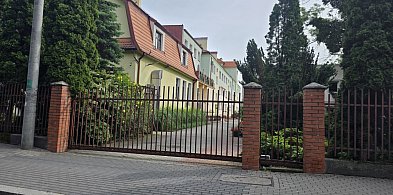 Prywatny biznes kierowniczki na terenie miejskiego DPS-u. Była dyrektor obnaża tłu