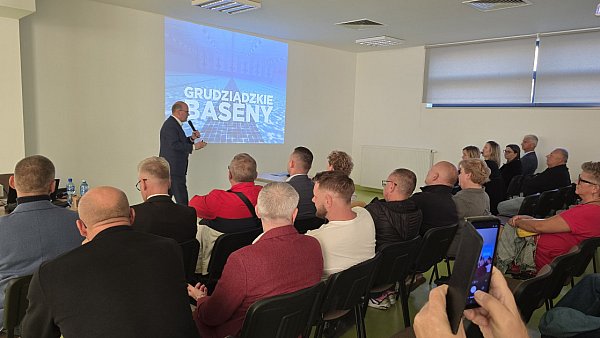18.09.2025 - Basenów w Tarpnie otworzyć nie można, ale wizja za 380 milionów jest
