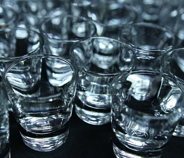 Alkohol łatwiejszy do zdobycia niż leki? Polacy mówią wprost: dość!-98264