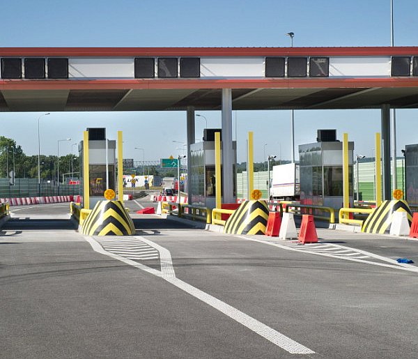 Rząd planuje rozszerzyć sieć płatnych dróg o ok. 645 km-98535