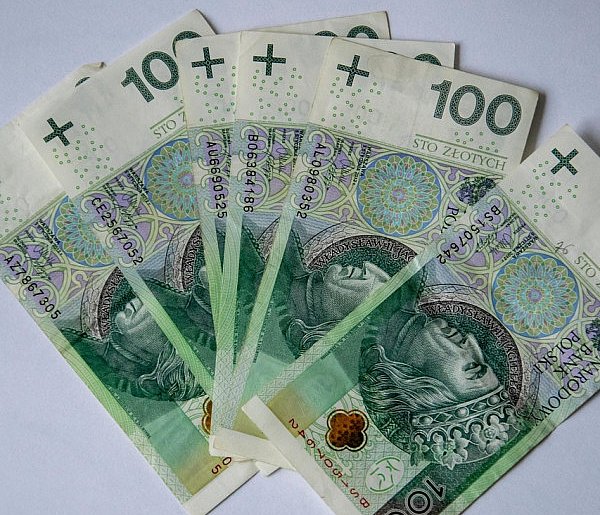 Alimenciarze zalegają miliardy złotych. Płacimy za nich wszyscy-98691