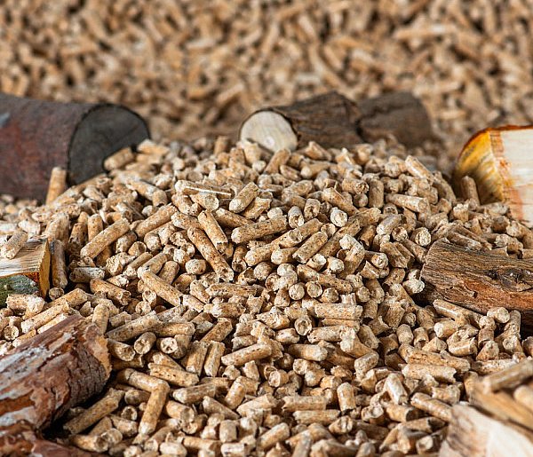 Drożeje popularny opał. Miliony Polaków dostaną po kieszeni tej zimy-98702