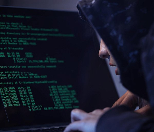 Wyciek danych z tysięcy sklepów internetowych. Ujawniono dane klientów-98710