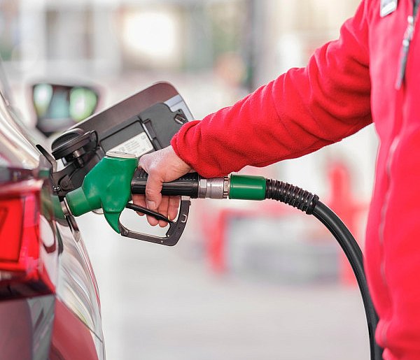 UOKiK skontrolował paliwa. Sprawdź, które stacje wypadły najgorzej-98796