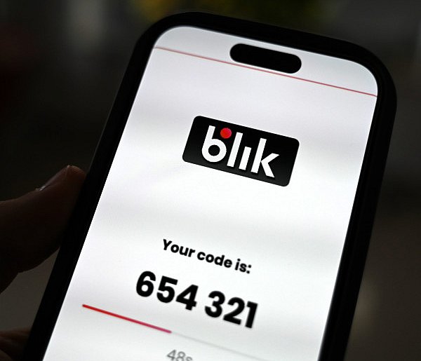 Codzienny przelew BLIK do znajomego? Skarbówka może to sprawdzać-98855