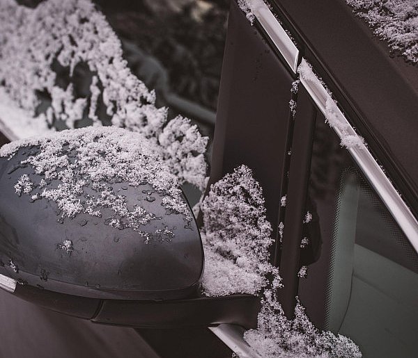 Zimowy atak w całej Polsce. Kierowców czeka kosztowna niespodzianka-99077