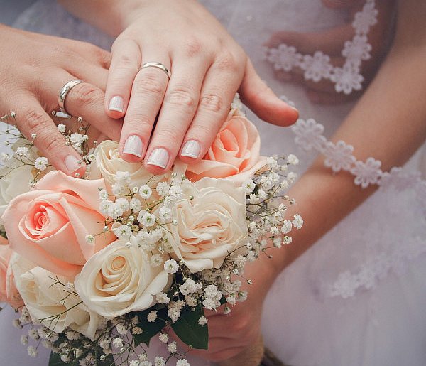 40 tys. zł za ślub i dziecko. PiS chce zachęcać do małżeństw i rodzicielstwa-99133