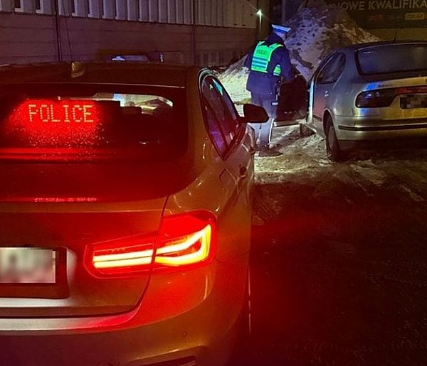 Nowy Rok, stary problem. 20-latek stracił prawo jazdy na Drodze Łąkowej-99703