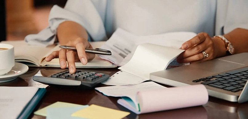 Dlaczego przedsiębiorcy coraz częściej stawiają na outsourcing księgowości