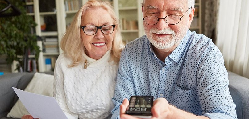 Najwyższa emerytura w Polsce wynosi 51,4 tys. zł; najniższa - 2 grosze