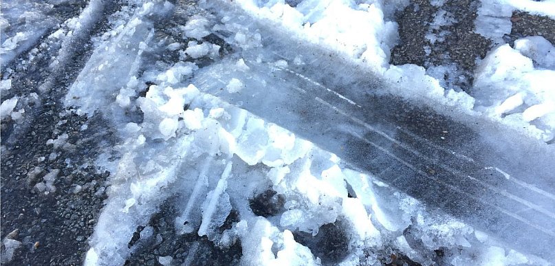 IMGW ostrzega: opady marznące w 13 województwach: Alert RCB: gołoledź w dziewięciu