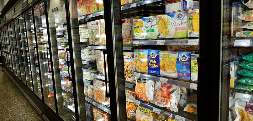 Szafa mroźnicza – jak wybrać rozwiązanie, które wspiera wygodę pracy, organizację