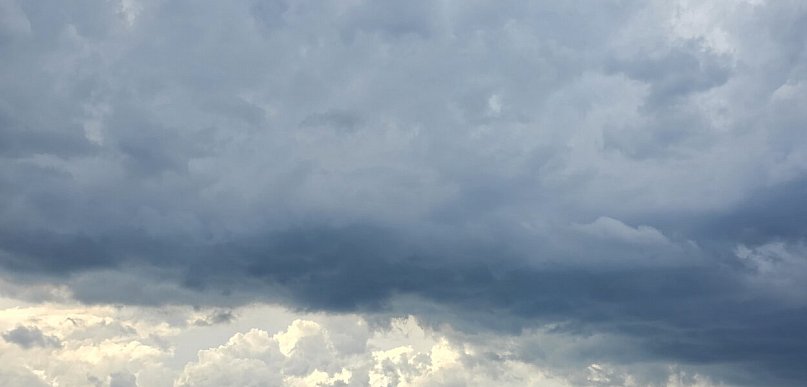 IMGW wydał ostrzeżenia I i II stopnia przed burzami dla 13 województw