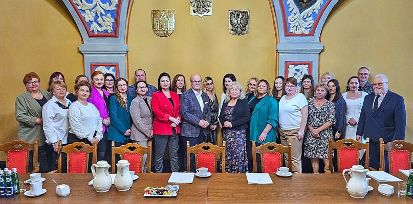 Grudziądz: Wręczenie wyróżnień z okazji Dnia Pracownika Socjalnego - 99093